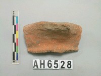 藏品(褐色夾砂陶口緣)的圖片